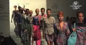 Moda mexicana invade las pasarelas en Mercedes Benz Fashion Week México 2012