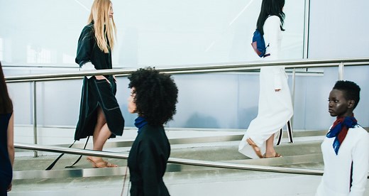 10 Trends Styling 2023’s Ecommerce Fashion Industry: Growth and Data in Online Apparel & Accessories Market