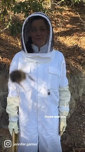 Fun fact: to “beeline” is a real thing. Bees fly in a straight line when they return to the hive — do NOT stand in the way. 🐝 Thank you very much, bees! | Jennifer Garner