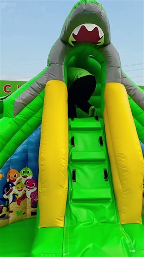 Such an inflatable slide is just amazing #awesome #inflatableslide #inflatable #bouncycastle