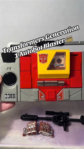 “Optimus Prime, do you read me? The Decepticons are blitzing Autobot City, we're really taking a pounding. Don't know how much longer we can hold out.” Transformers G1 Autobot Blaster with Ramhorn!! #transformers #80stoys #actionfigures #retrotoys #boombox #autobots #80scartoons #memoryunlocked | CPJ Collectibles