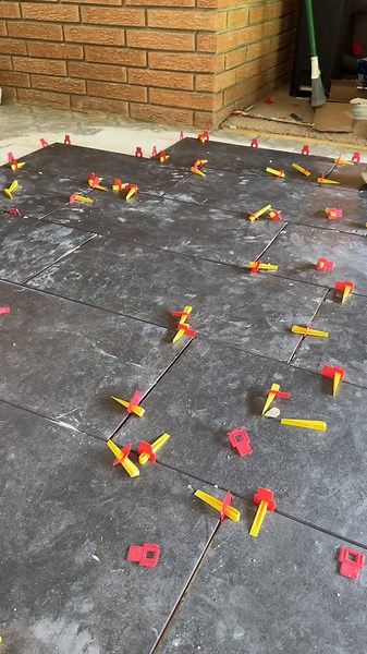 I think “big tile” is making a killing on the red parts of these leveling spacers