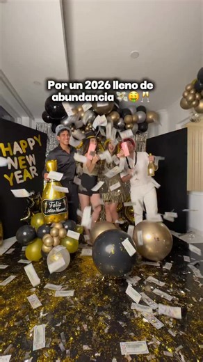 Por un 2026 lleno de abundancia, prosperidad y éxitos 🥂💸🎇 Consígue en todas nuestras tiendas nuestras MONEY GUN, para una buena cábala. | Party lovers