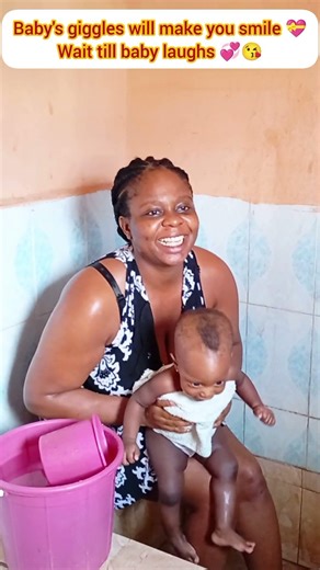 Baby giggles will make you smile 🤩 wait for it