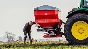 Fertiliser spreading application advice | Yara UK