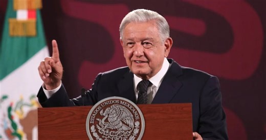 Esta es la lista completa de libros que ha recomendado AMLO en las mañaneras