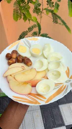 Appu Suresh on Instagram: "Morning healthy breakfast🍱 Calories are not exactly accurate. Apps used for calorie calculation : MyFitnespal Mynetdiary #workout #viral #diet #viralreels #gymrat #trending #gymmotivation #health #healthylifestyle #motivation"