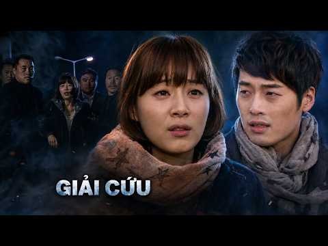 Bị Đám Người Bao Vây Đánh Đến Không Thể Chạy, Cô Gái May Mắn Được Thiếu Gia Lao Xe Tới Giải Cứu