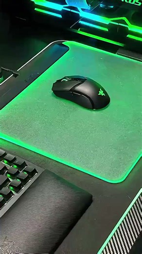 Razer雷蛇 烈焰神虫V2专业版pro 全面背光RGB硬质鼠标垫 速度顺滑