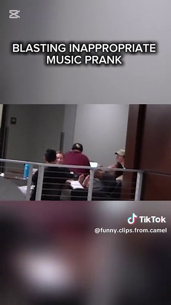 BLASTING INAPPROPRIATE MUSIC PRANK IN LIBRARY #fyp #FORYOUPAGE #blasting #inappropriate #song #in #library #prank