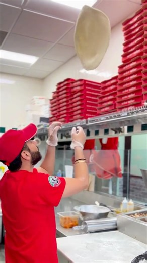 Pizza time! 🍕 Who's in? 🫶 Tag your crew in the comments! 😎 | Mamma's Pizza