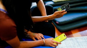 Altersgrenze für Social Media: Jugendliche und Politik im Zwiespalt