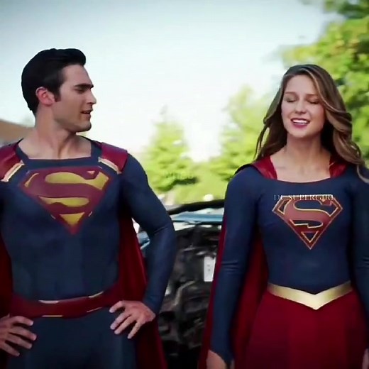 supergirl's suit sur TikTok