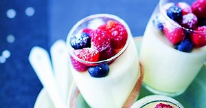 Verrines de panna cotta aux fruits rouges