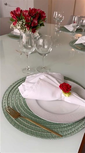 Romantic Table Setting: The Power of Details ✨ ❤️