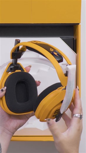 Logitech G on Instagram: "Unboxing some papaya 🧡 Take a look at the all-new A50 X McLaren Racing Edition. . . . #logitechg #mclaren #unboxing"