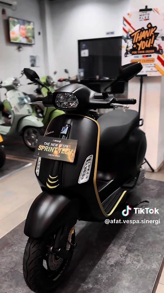 Explore the Modern Vespa Sprint and Its Features