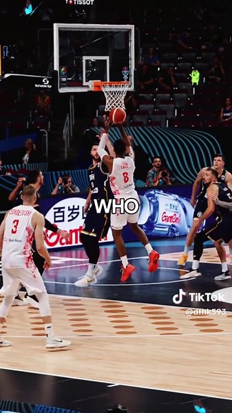 Olaf just wandering off at Disneyland Parisat the New World of Frozen coming nextMarch! Beyond cute #disneyland ##frozen #disneyadventureworld #disneylandparis