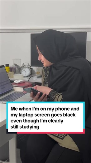 Read REAL student reviews about everything university-related on StudentCrowd 🎓