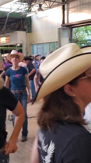 10K views · 244 reactions | Momento trash 朗 "CHILL FACTOR"! | WEST UMBRIA Country Dance | Facebook