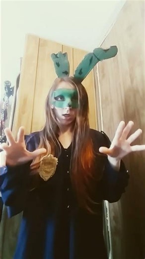 Update my old Springtrap cosplay made as the night guard #fnaf