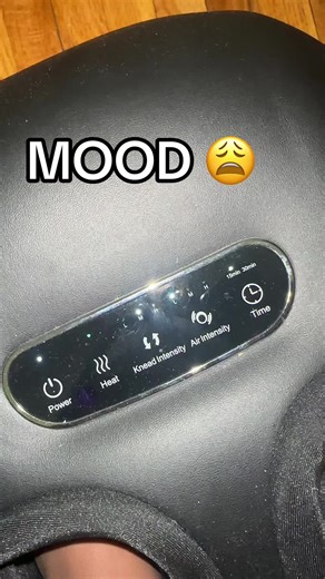 The way these feet were BEGGING for a massage 😩😭 MUCH NEEDED ! 🥰🥰🥰🥰 #footmassager #footmassage #shiatsumassage #shiatsumassager #viraltiktok #viralmassager #selfcareroutine #sundayreset #sundayresetroutine #sundayresetwithme #stressrelief #plantarfasciitis #bunion @RENPHO