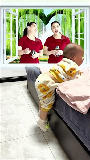 Baby playing is so funny!!😂 ちょこちょこベッドから降りる赤ちゃん可愛い🤣💗