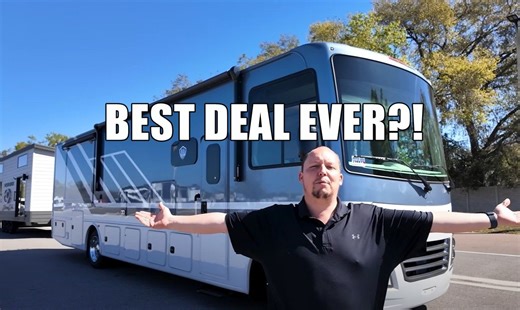 The Brand-New 2025 Thor Windsport 35G Is a Lot of Motorhome for Much Less Money