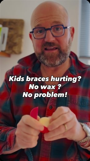 Kids complaining their braces are cutting their cheeks — and you’re out of orthodontic wax? 😖 Here’s a quick Stay-at-Home Dad Hack 🧀👇 Grab a Babybel cheese! 1️⃣ Unwrap it 2️⃣ Eat the cheese 😋 3️⃣ Roll a bit of the red wax into a small ball 4️⃣ Have your kid press it onto the bracket that’s rubbing Instant relief — no more cuts or sore cheeks! 🙌 ⚠️ Note: This is a temporary fix until you get proper orthodontic wax. 🪥 Bonus tip: Make a mini braces kit for their school bag — wax, floss, and a