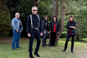 UFO heading to Birmingham Town Hall