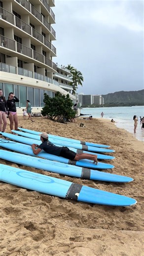 Surfing Adventures in Hawaii as a Foreign Exchange Student