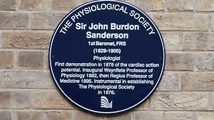Denis Noble unveils Blue Plaque to honour Sir John Burdon Sanderson