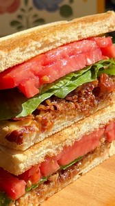 The BLT Sandwich is a classic favorite that brings together crispy bacon, fresh romaine lettuce, juicy ripe tomato, and creamy homemade mayonnaise on toasted bread. https://essenparadies.com/the-best-blt-sandwich/ | Essen Paradies