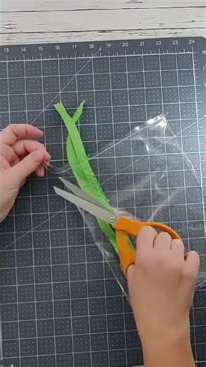 How to Sew a Clear Vinyl Zipper Pouch #sewingpatterns