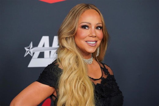 Mariah Carey honored at pre-Grammys event