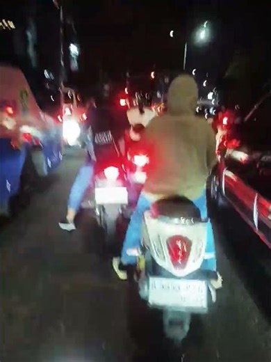 Dari bawah fly over sumarecon sampai jalan baru padat arah jakarta