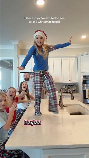 WHO HAS THE BEST MOVES?? 😅😱 Vote in the comments! #funny #shorts #nishaandfam