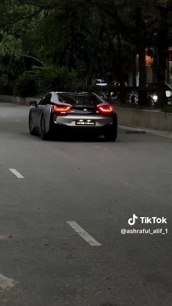 Stunning Matt Silver BMW i8 Showcase