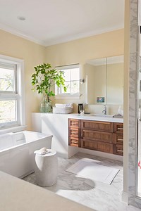 5 Unexpected Paint Colors for Bathrooms We’re Loving in 2022