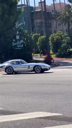 500K Accident... -------------- The worst intersection in Beverly Hills. #LinnyJ #IAmTheStreets #BeverlyHills #Accident #Shelby | Linny J