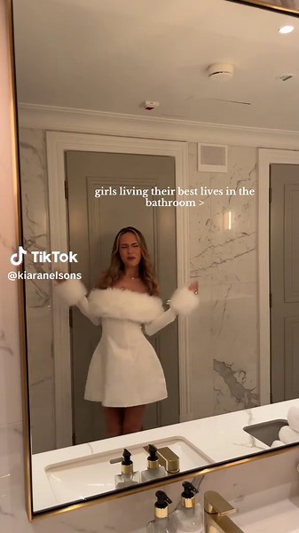 Girls Living Their Best Lives: Bathroom Fun