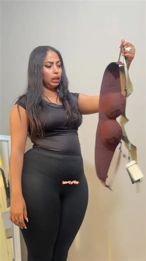 የጀግኒት ሼኘር እና ኩርሲ on Instagram: "☎️ 0911784541 🏢 ቦሌ መ/ዓለም ቤተክርስቲያን ጀርባ ፅጌ ሸሮ ጎን ባለው ፋና ፕላዛ ህንፃ 2ኛ ፎቅ ክፍለ ሀገር እንልካለን"