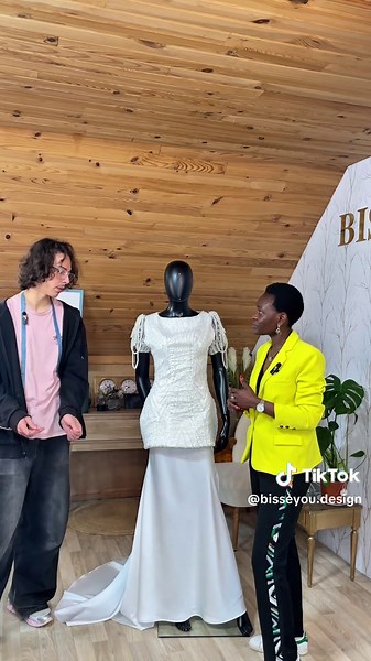 Bravo à ESTEBAN qui a passer avec Brio son stage au sein de la Maison BISSEYOU. et un grand merci au Lycée THOMAS PESQUET pour la confiance , transmettre le savoir c’est ASSURER LA RELÈVE demain. #stagiaire #metiersdart #mode #bisseyou #thomaspesquet