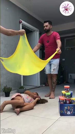 Making giant slime bubble 😲