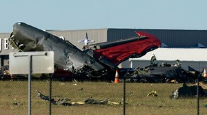 Dallas air show: 6 killed after planes from Houston area crash in mid-air, officials say