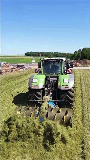 🔥 517 hp on the silo – The Fendt 1050 knows no mercy! 🚜💪 #SummerOfGoals