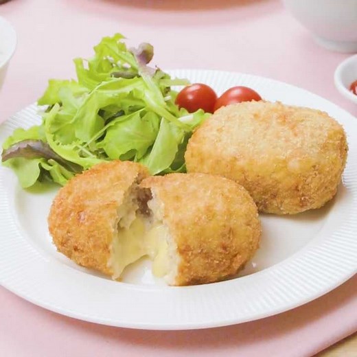 チーズとろ～り♪ 豚ひき肉のチーズカツのレシピ動画・作り方 | デリッシュキッチン
