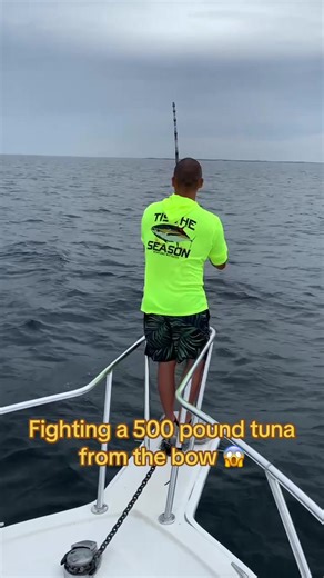 Epic Fight with a 500 Pound Bluefin Tuna