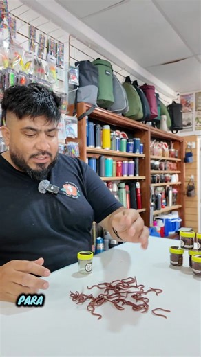 Servisol Pesca & Outdoor on Instagram: "🤯LOMBRICES ARTIFICIALES 🤣Enviaselo a ese amigo que no agarra la pala ni para buscar LOMBRICES."