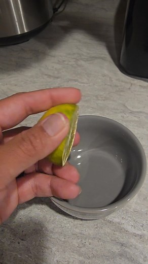 31 reactions | First time trying these "Chicken of the Sea" aka Crab Meat 珞. Almost taste like Kmai from Aimeliik 珞殺 Sulang Leevan Stanley for the recommendation. Ng kmal oishi #chickenofthesea #crabs #crabmeat #crablegs #CrabLovers #srafood #seafoodlovers #seafood | Kats Olkeriil | Facebook